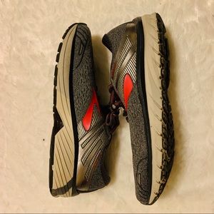 Brooks Adrenaline Running